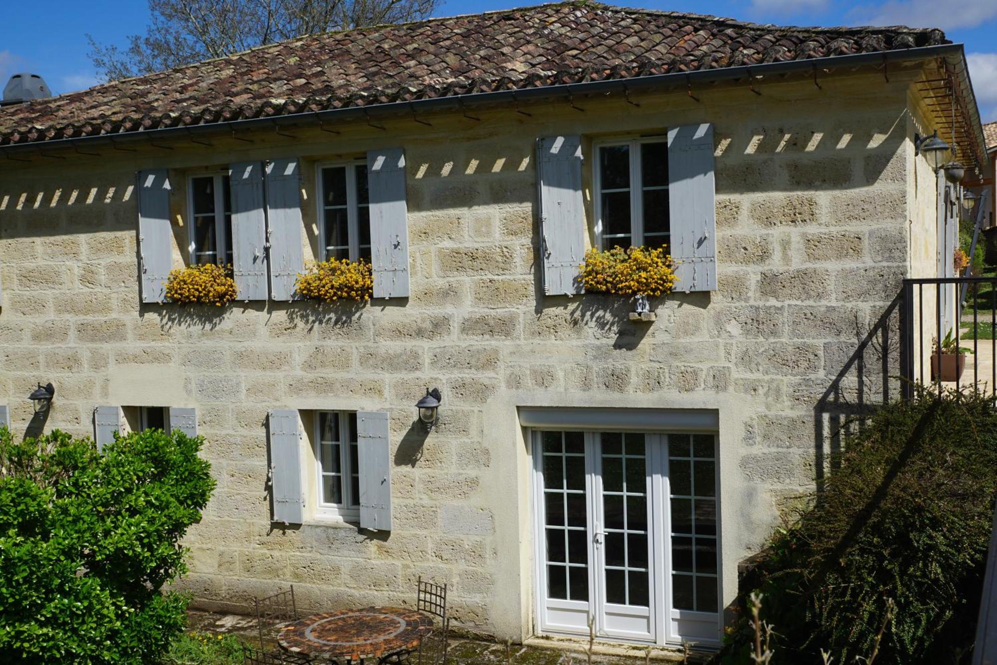 Moulin Notre Dame Hotel Saint-Genès-de-Castillon Exterior photo