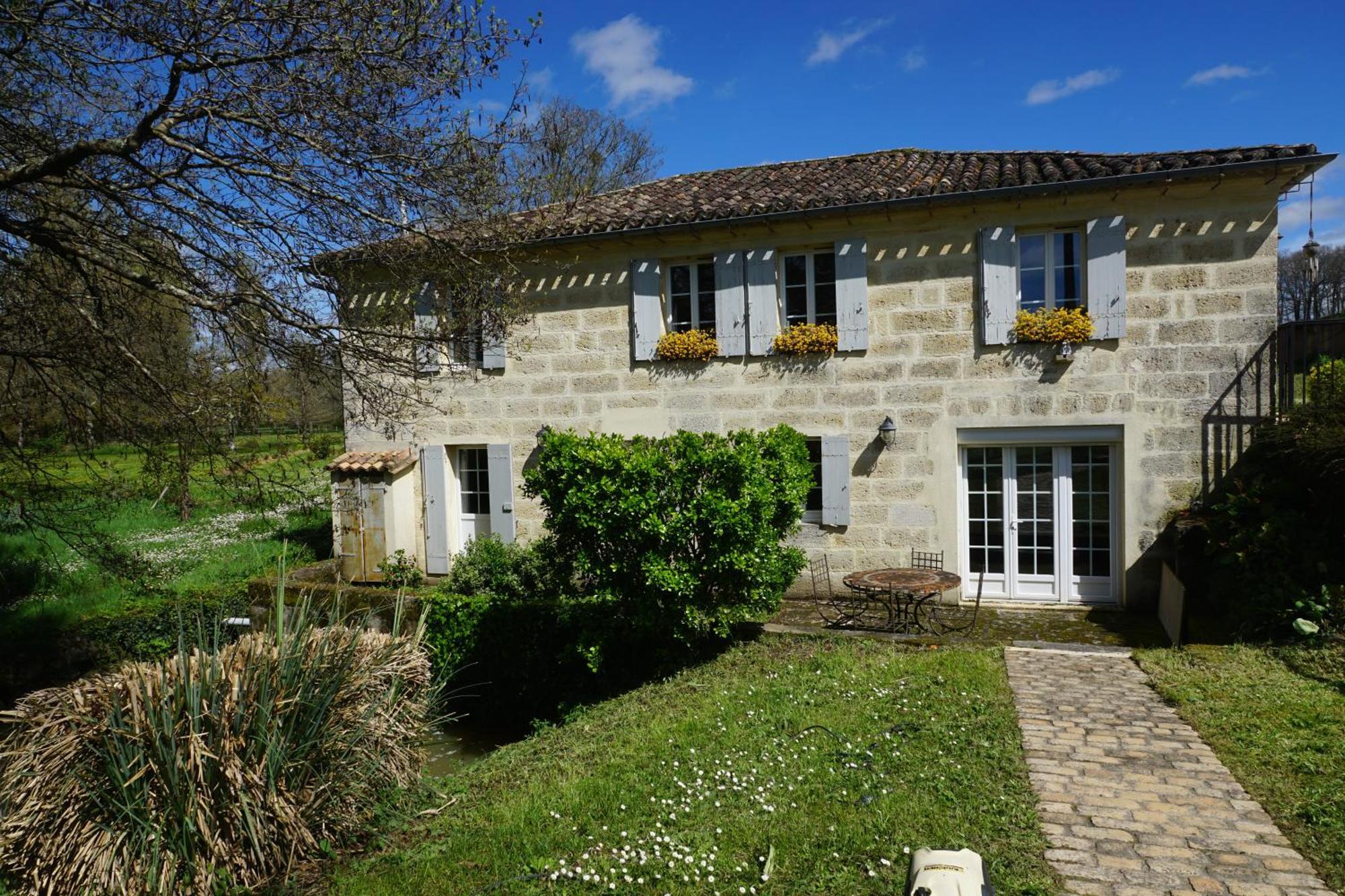 Moulin Notre Dame Hotel Saint-Genès-de-Castillon Exterior photo