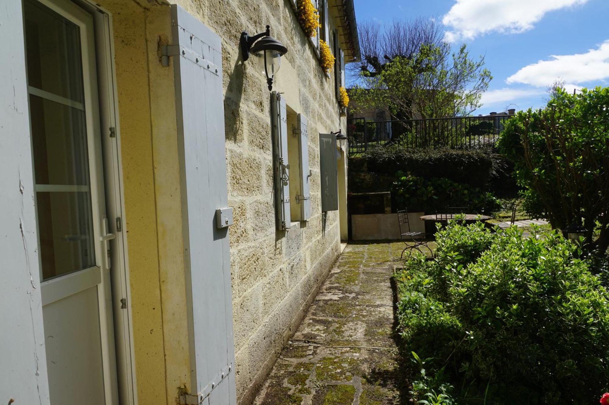 Moulin Notre Dame Hotel Saint-Genès-de-Castillon Exterior photo